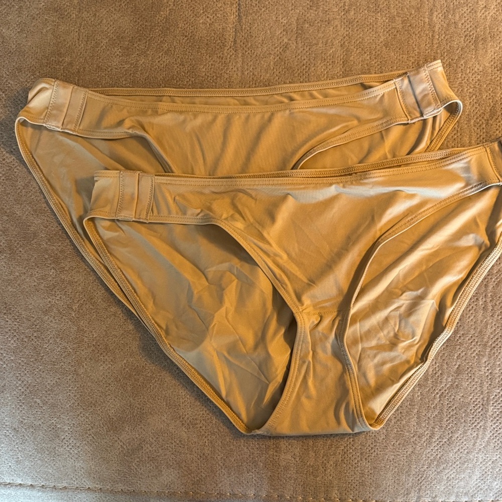 Hipster Panty ensures a secure fit